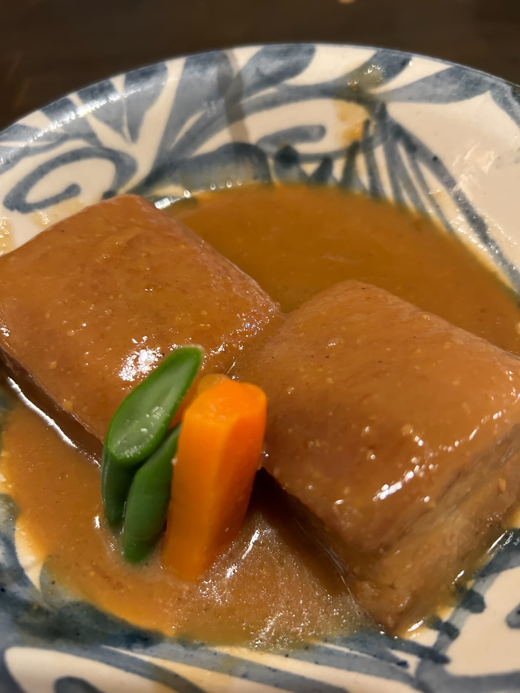 言わずと知れた沖縄料理の名店